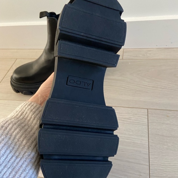 Aldo Big Trek leather lug sole chelsea boot - Picture 5 of 8